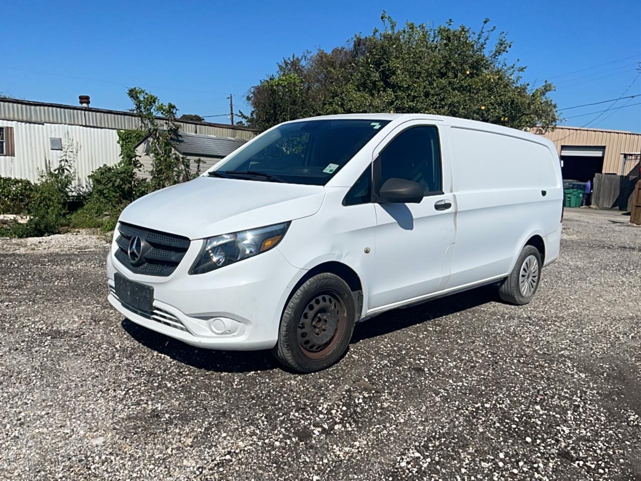 MERCEDES-BENZ METRIS