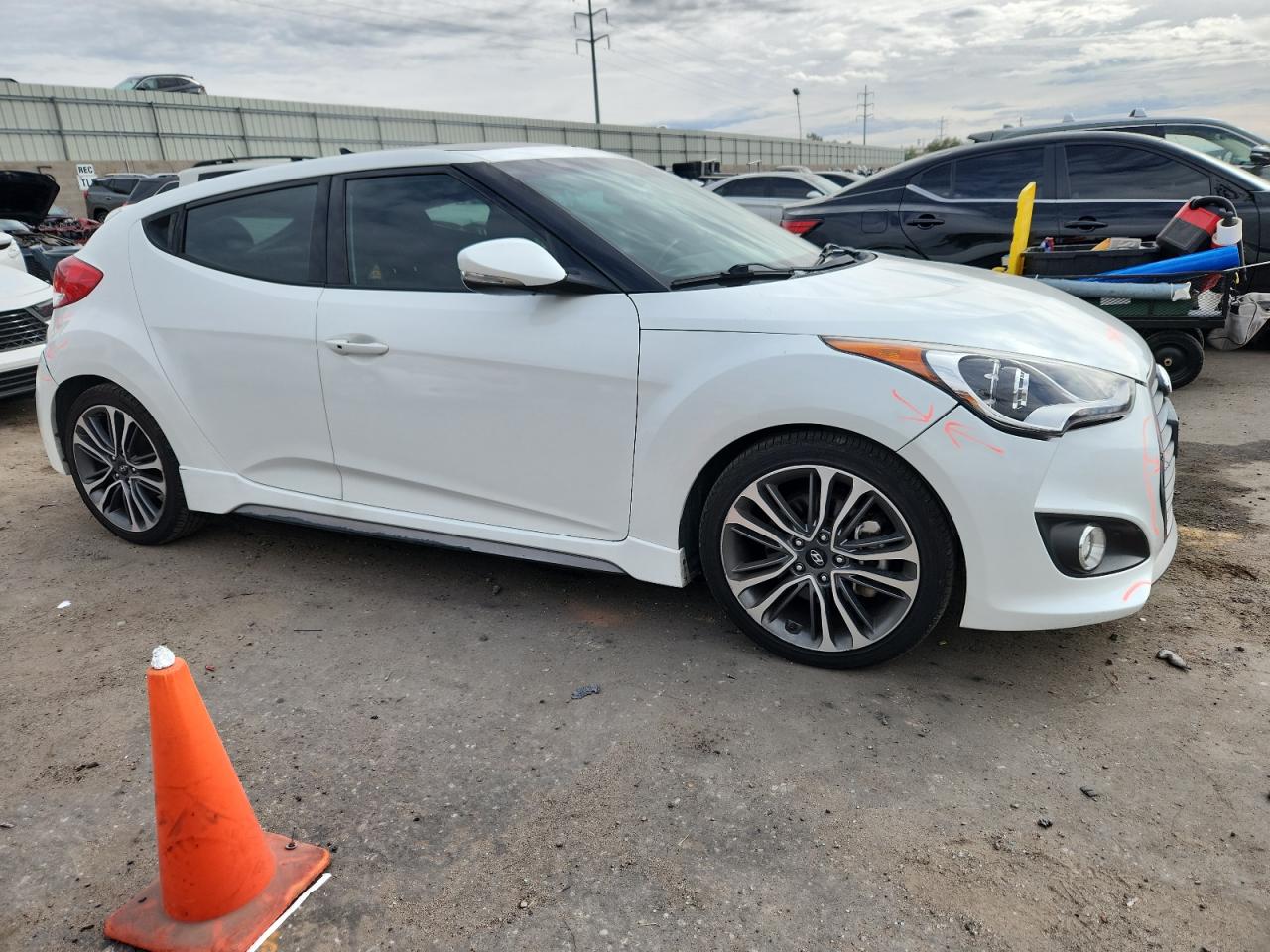 HYUNDAI VELOSTER TURBO