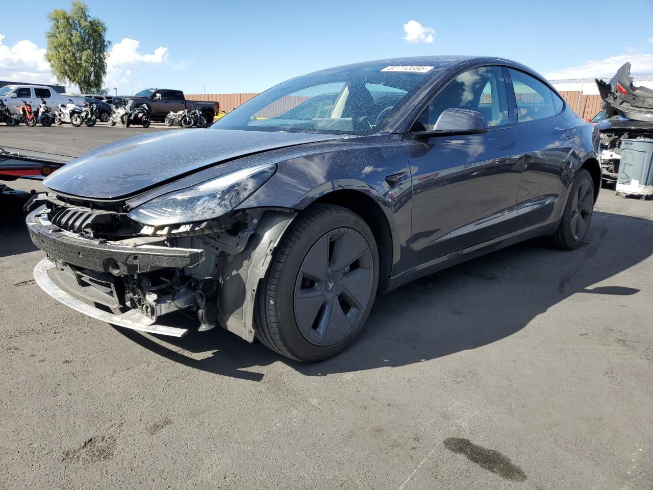 TESLA MODEL 3
