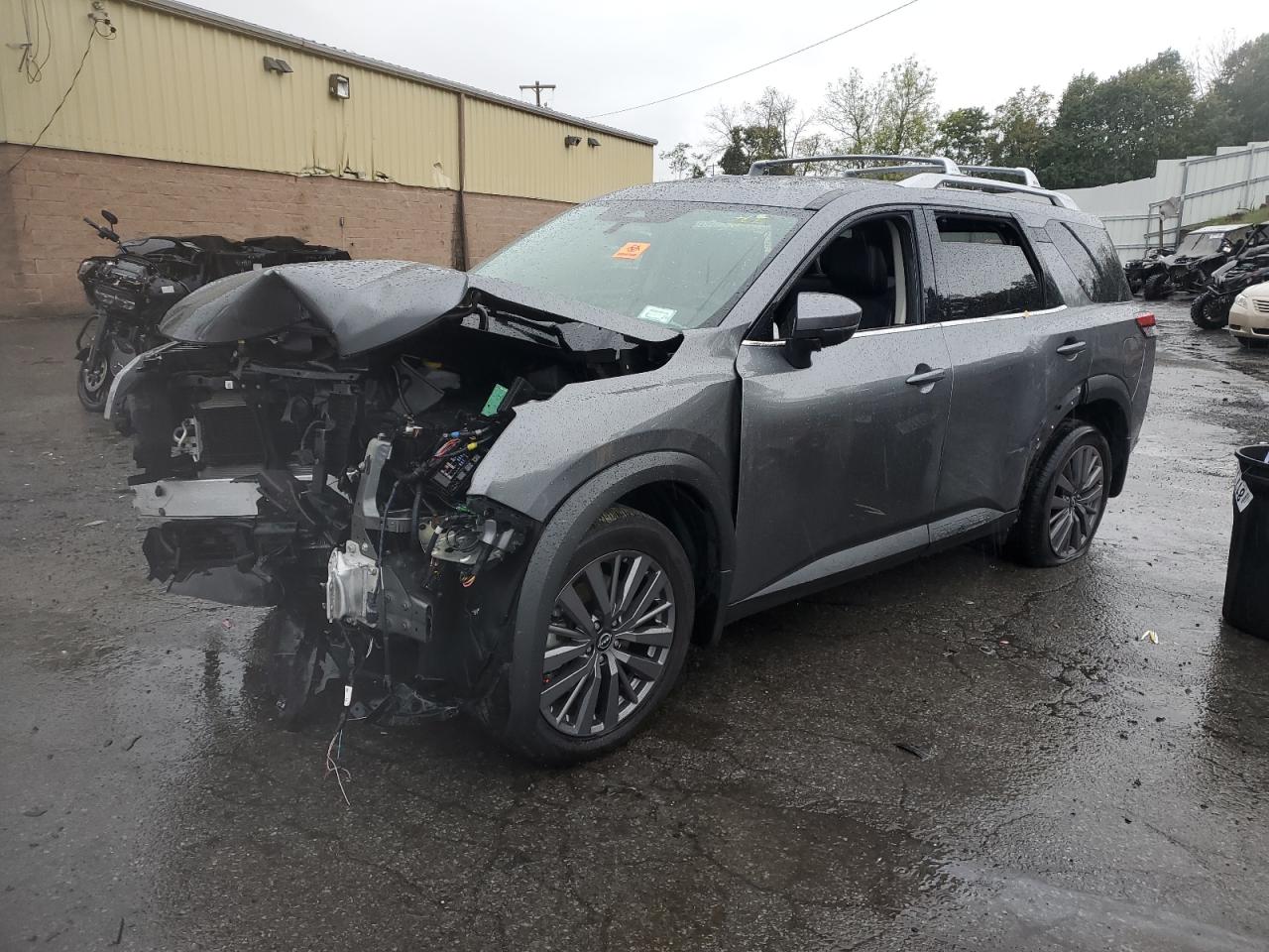 NISSAN PATHFINDER SL