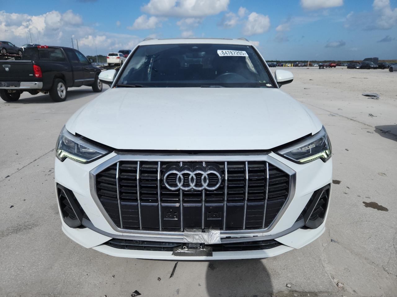 AUDI Q3 PRESTIGE S-LINE