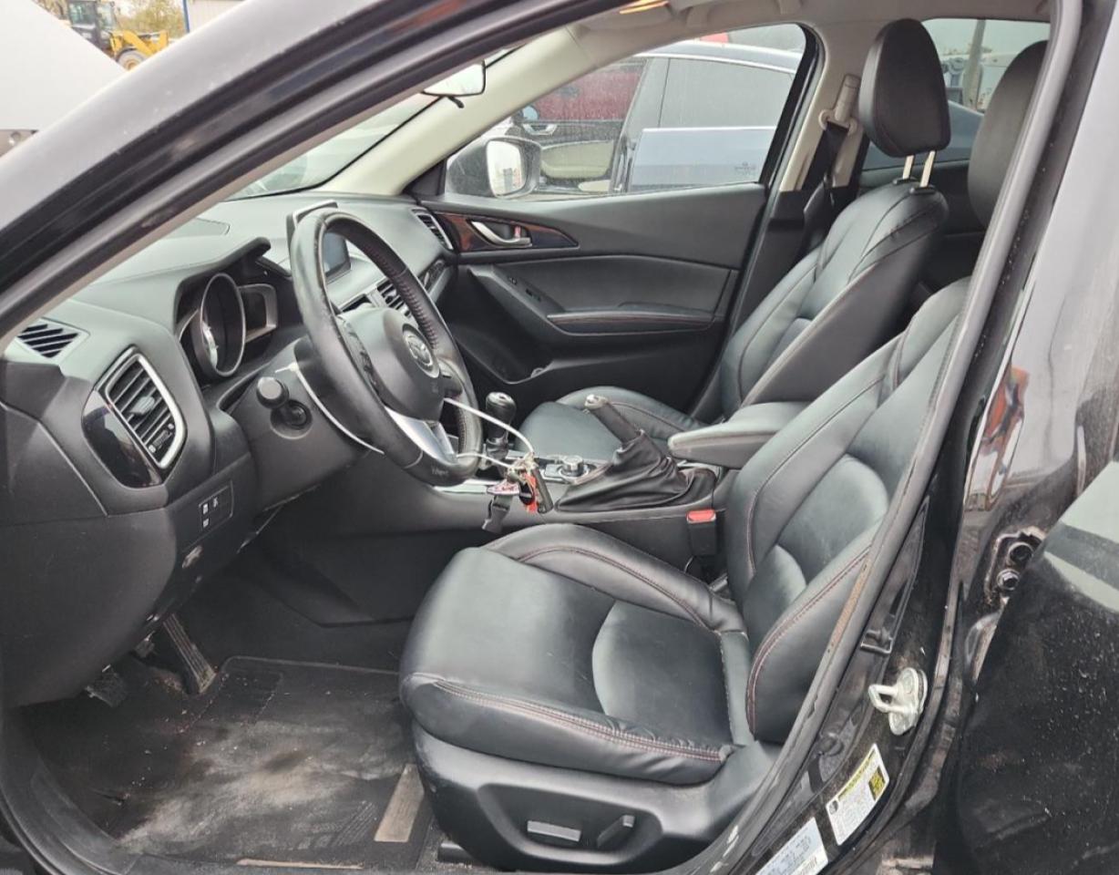 MAZDA 3 GRAND TOURING