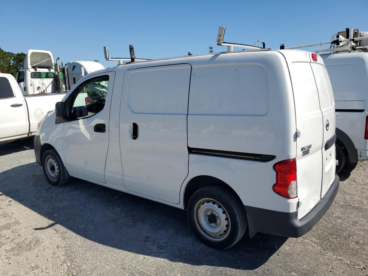 NISSAN NV200 2.5S