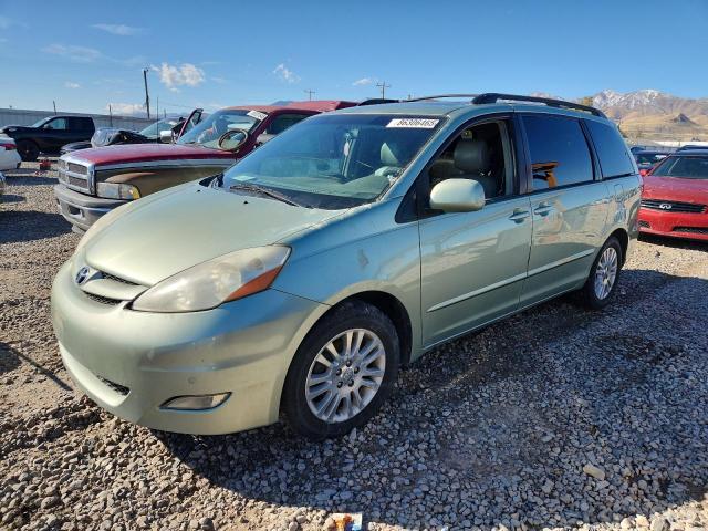 TOYOTA SIENNA XLE