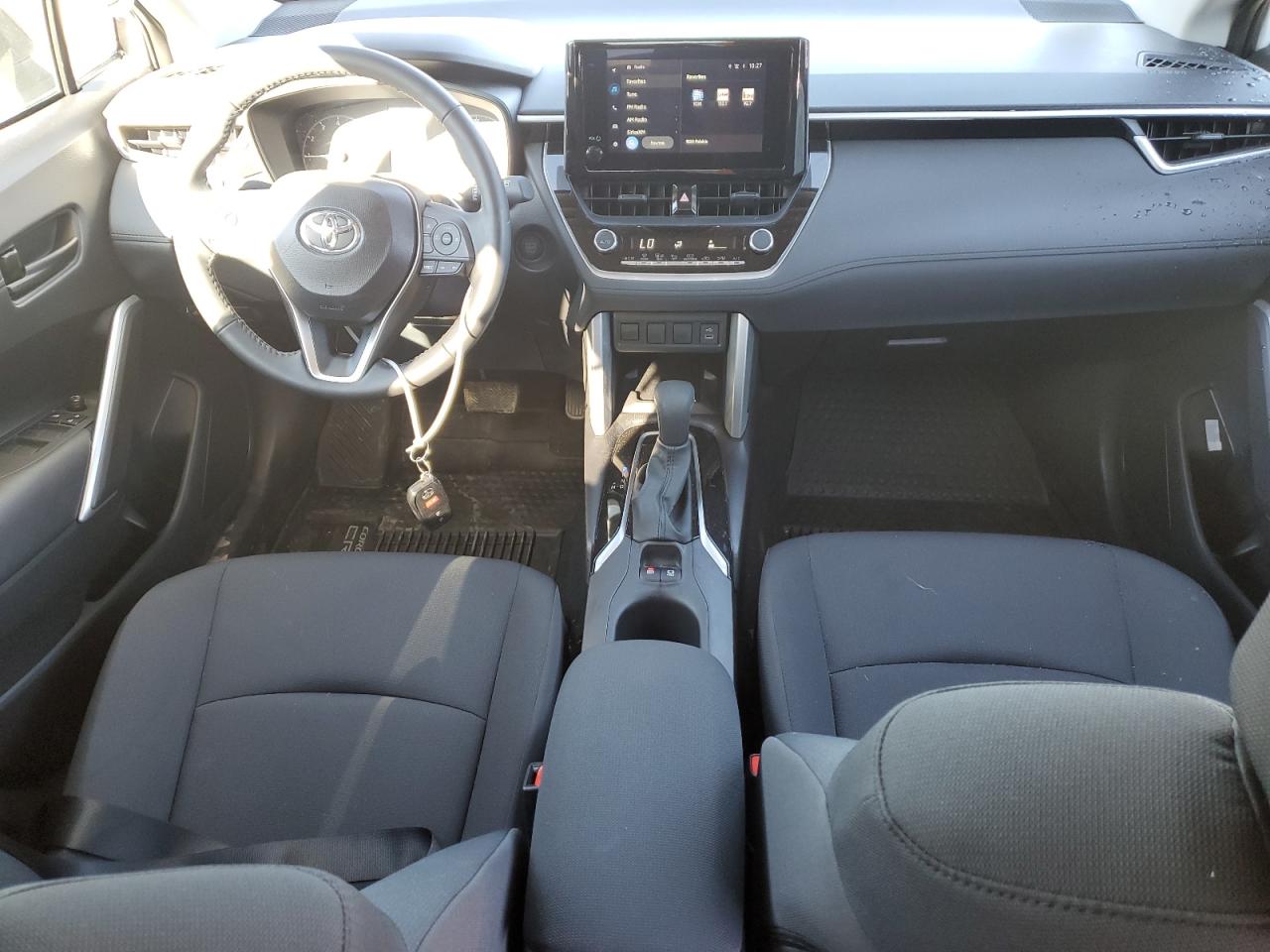 TOYOTA COROLLA CROSS LE