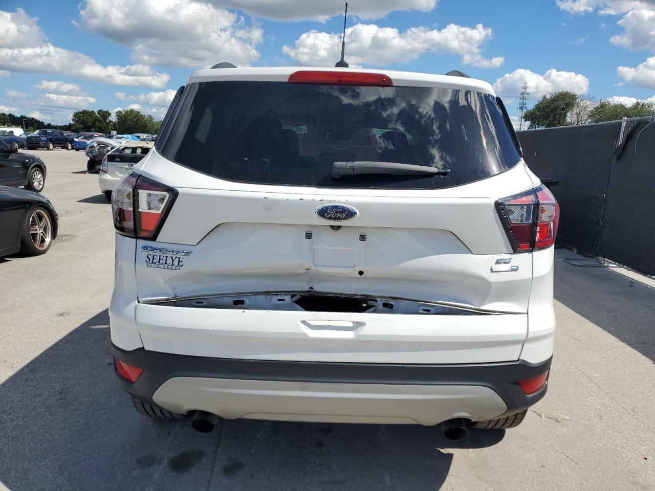 FORD ESCAPE SE