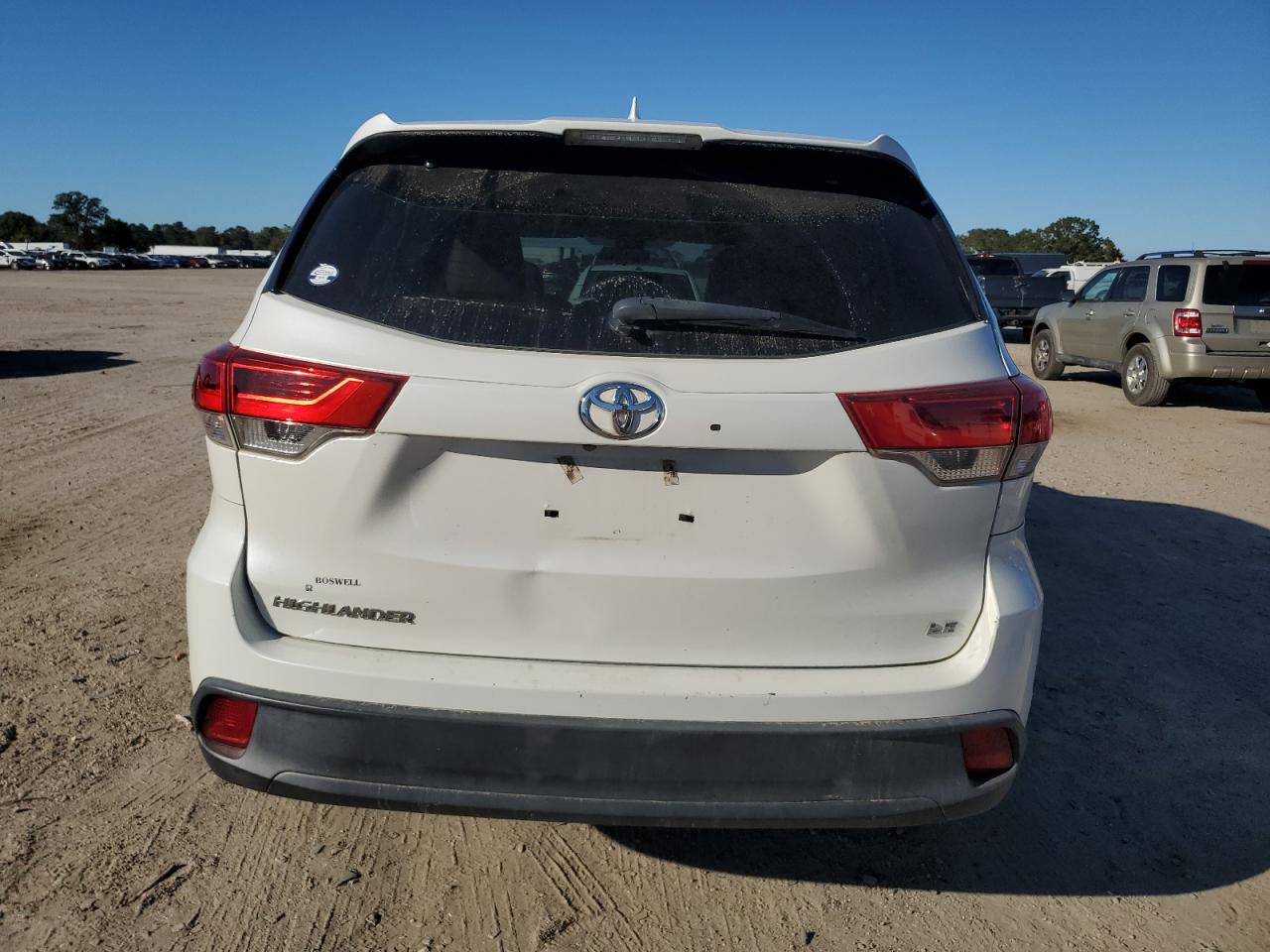 TOYOTA HIGHLANDER LE