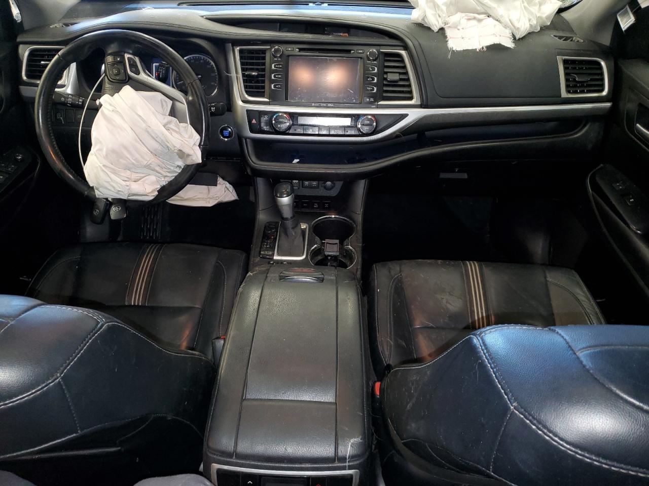 TOYOTA HIGHLANDER SE