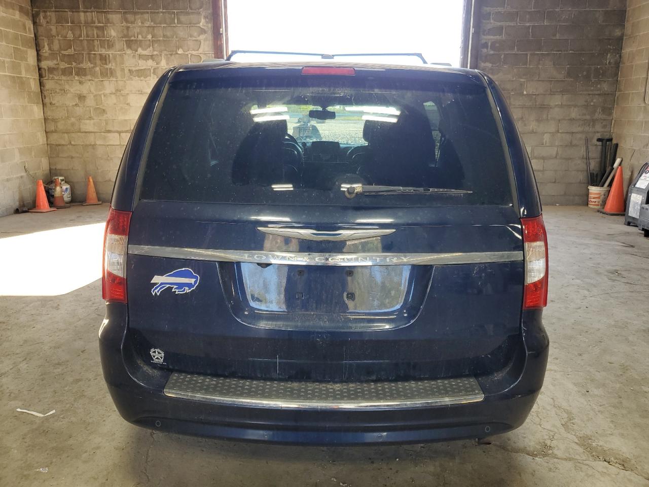 CHRYSLER TOWN & COUNTRY TOURING L