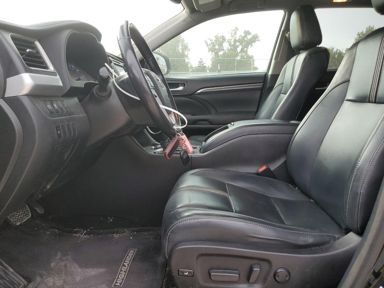 TOYOTA HIGHLANDER SE