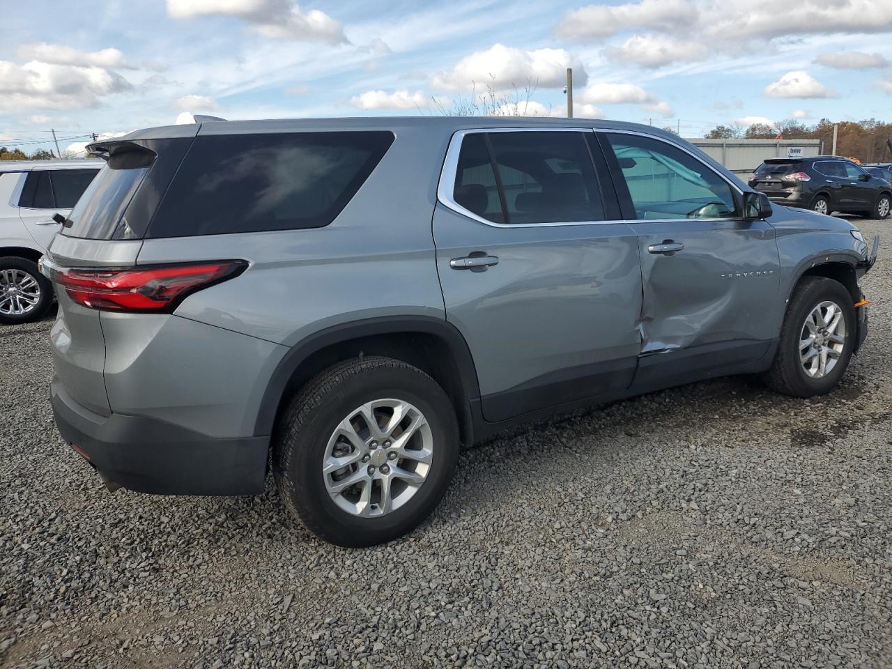 CHEVROLET TRAVERSE LS
