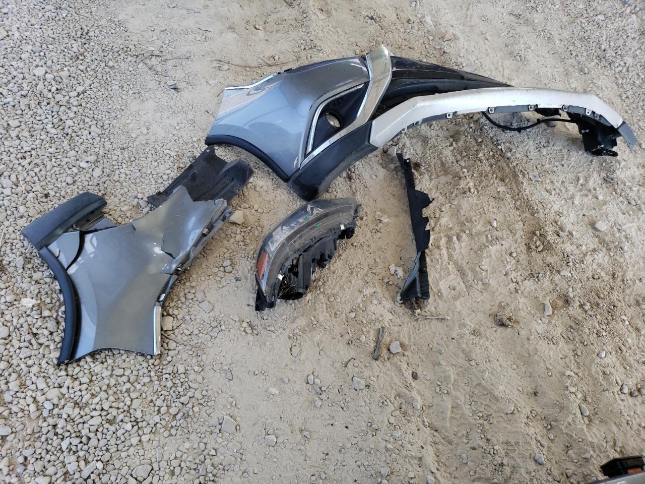 MITSUBISHI OUTLANDER SE