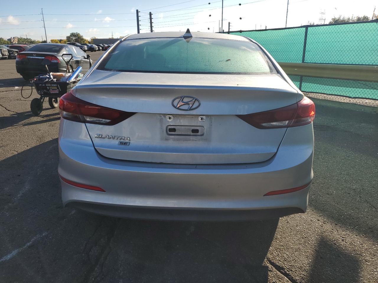 HYUNDAI ELANTRA SE