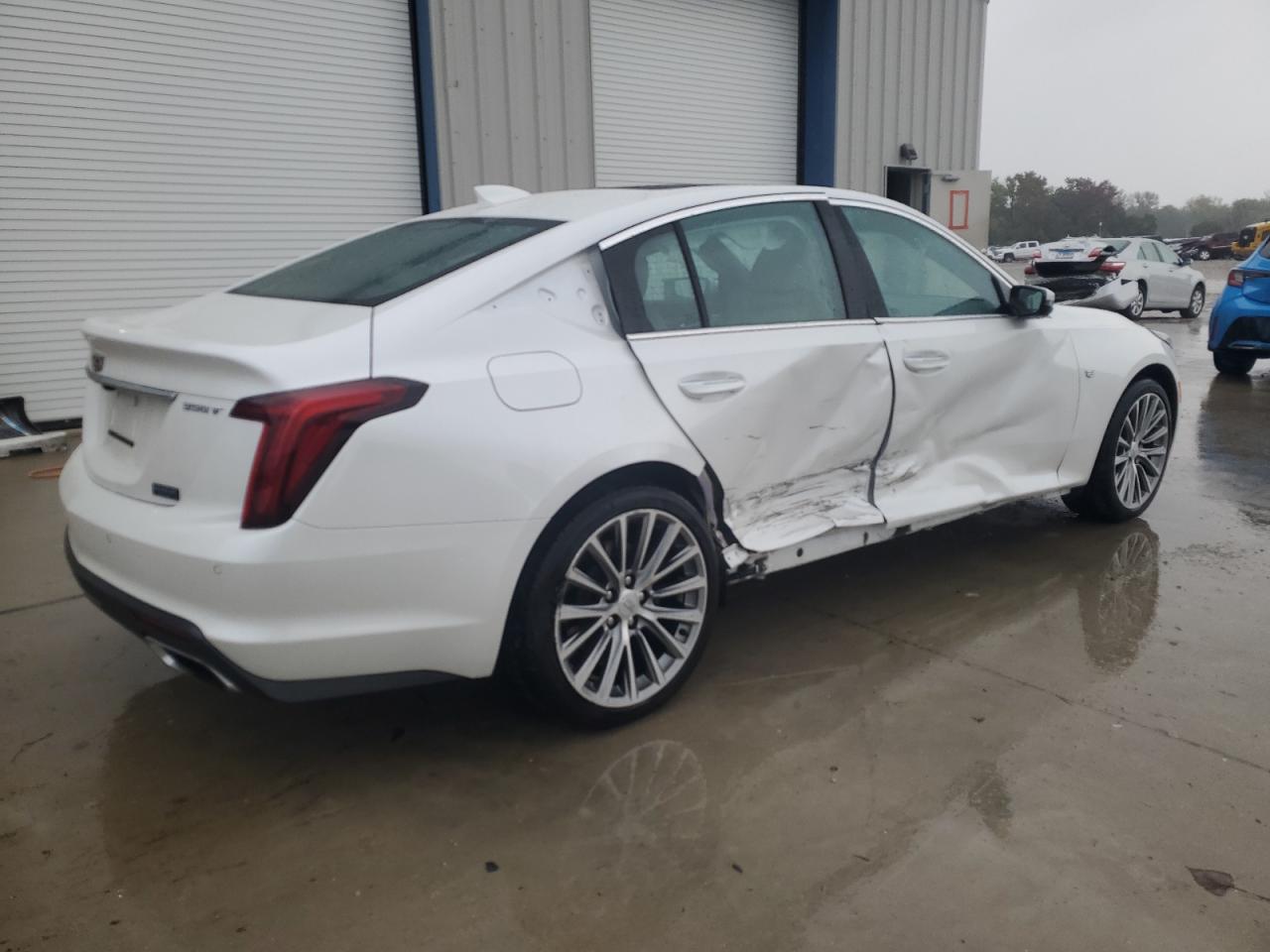 CADILLAC CT5 PREMIUM LUXURY