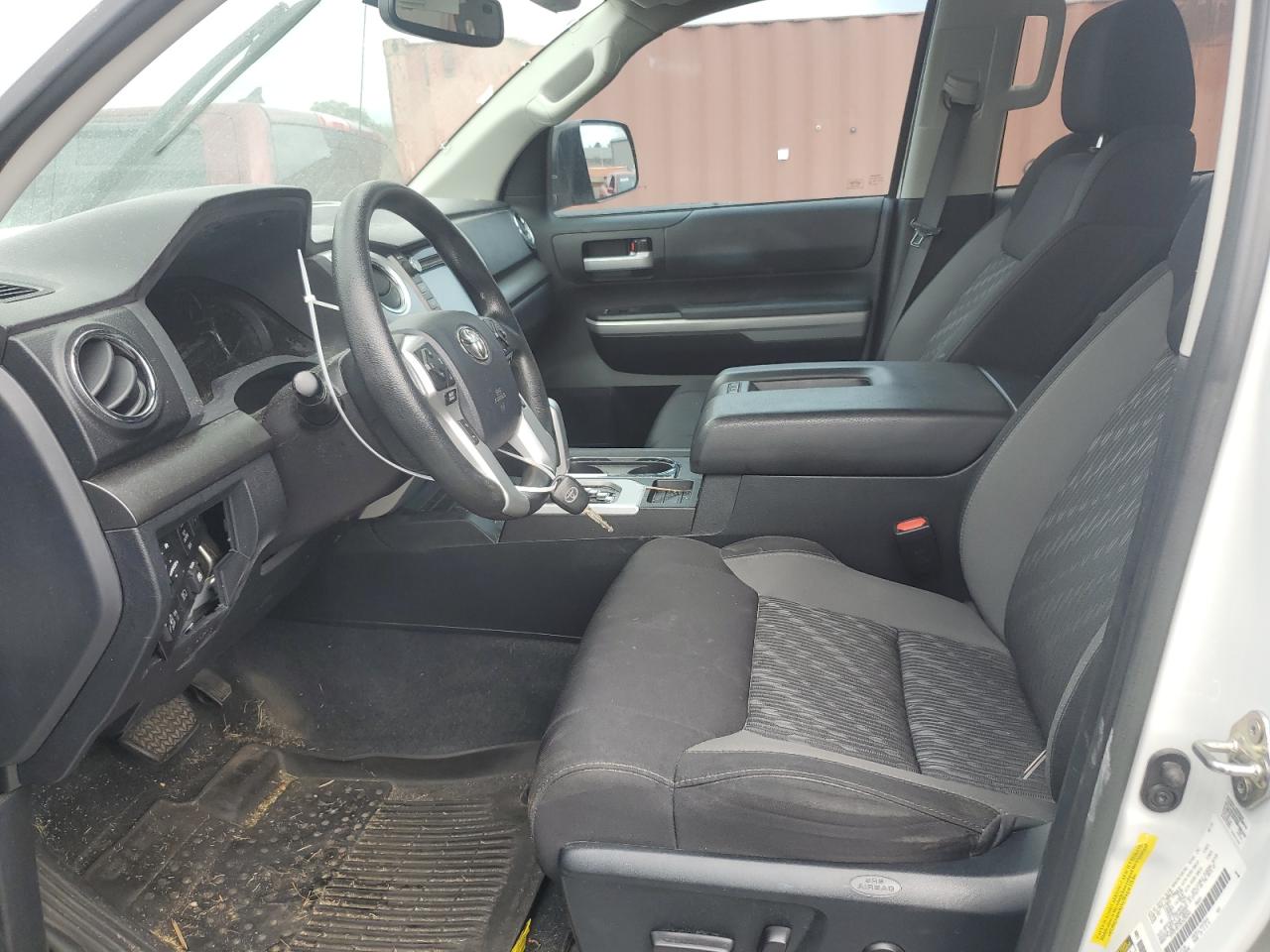 TOYOTA TUNDRA CREWMAX SR5