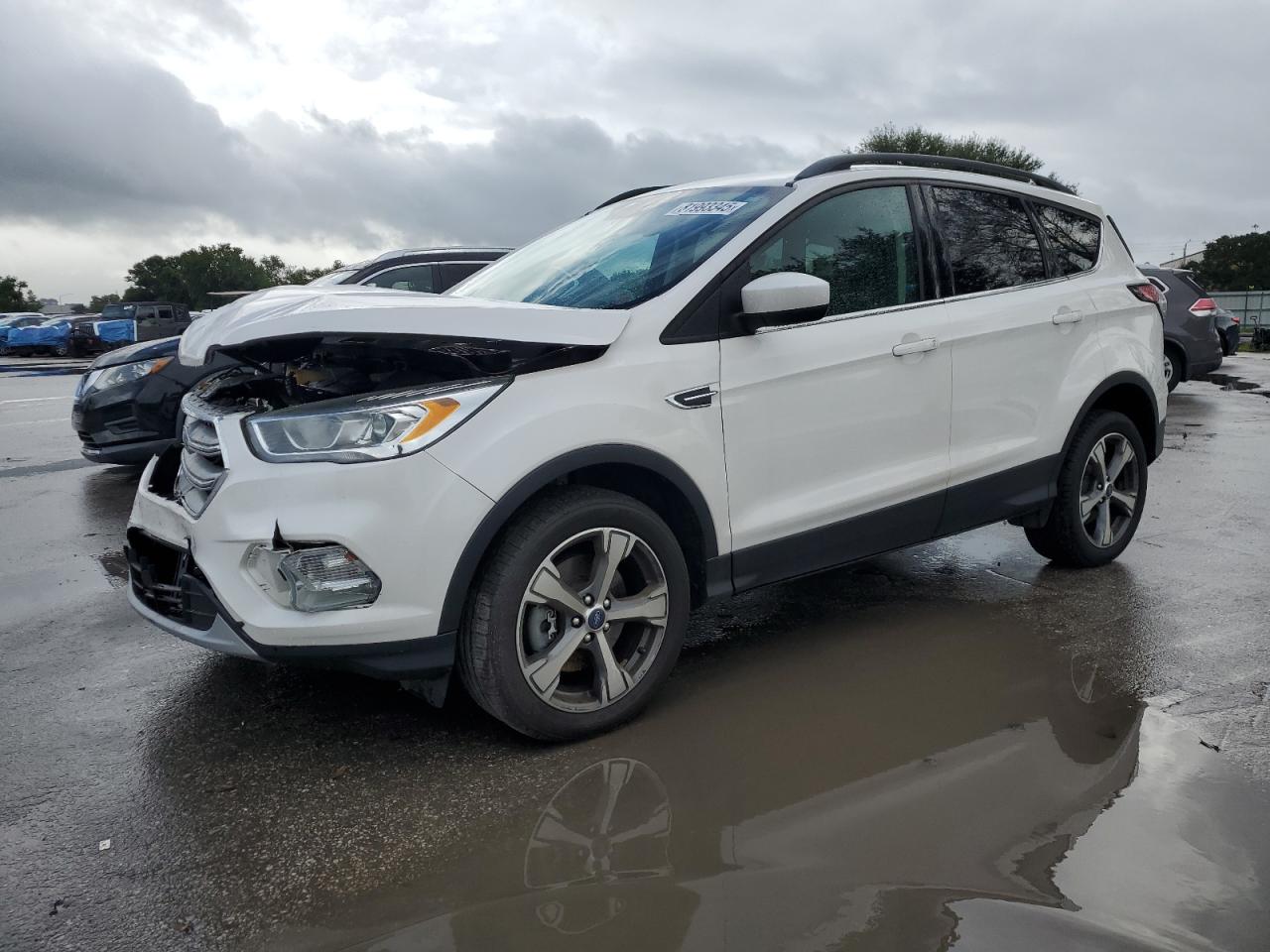 FORD ESCAPE SE