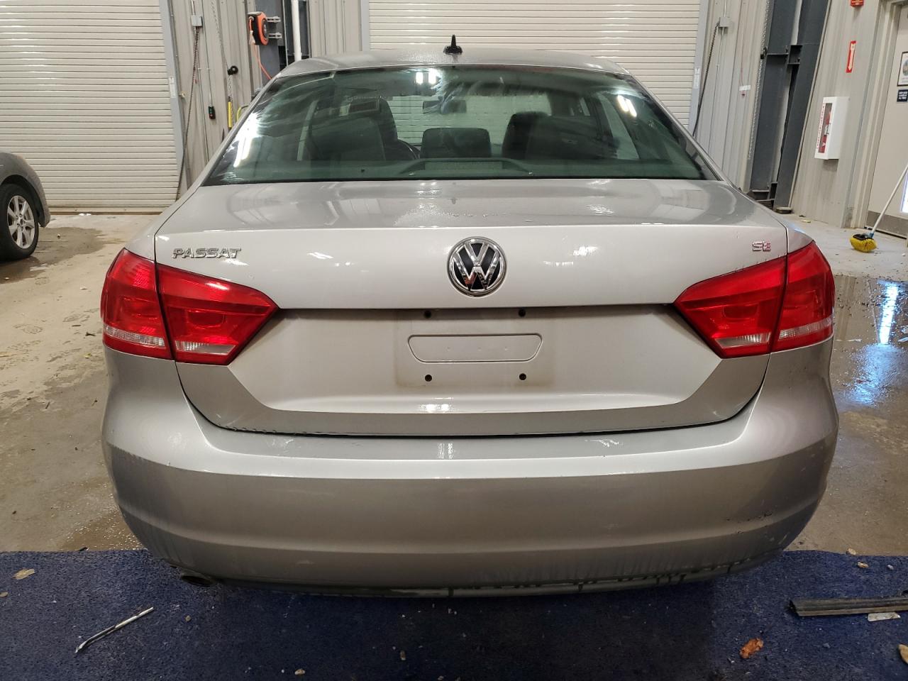 VOLKSWAGEN PASSAT SE