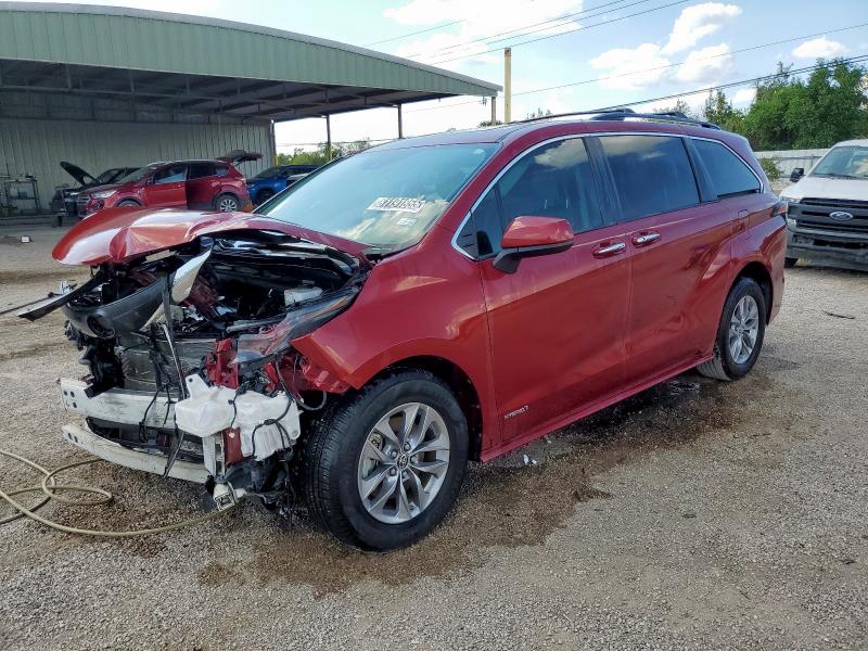 TOYOTA SIENNA XLE