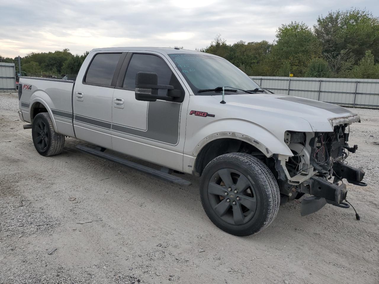 FORD F-150 SUPERCREW