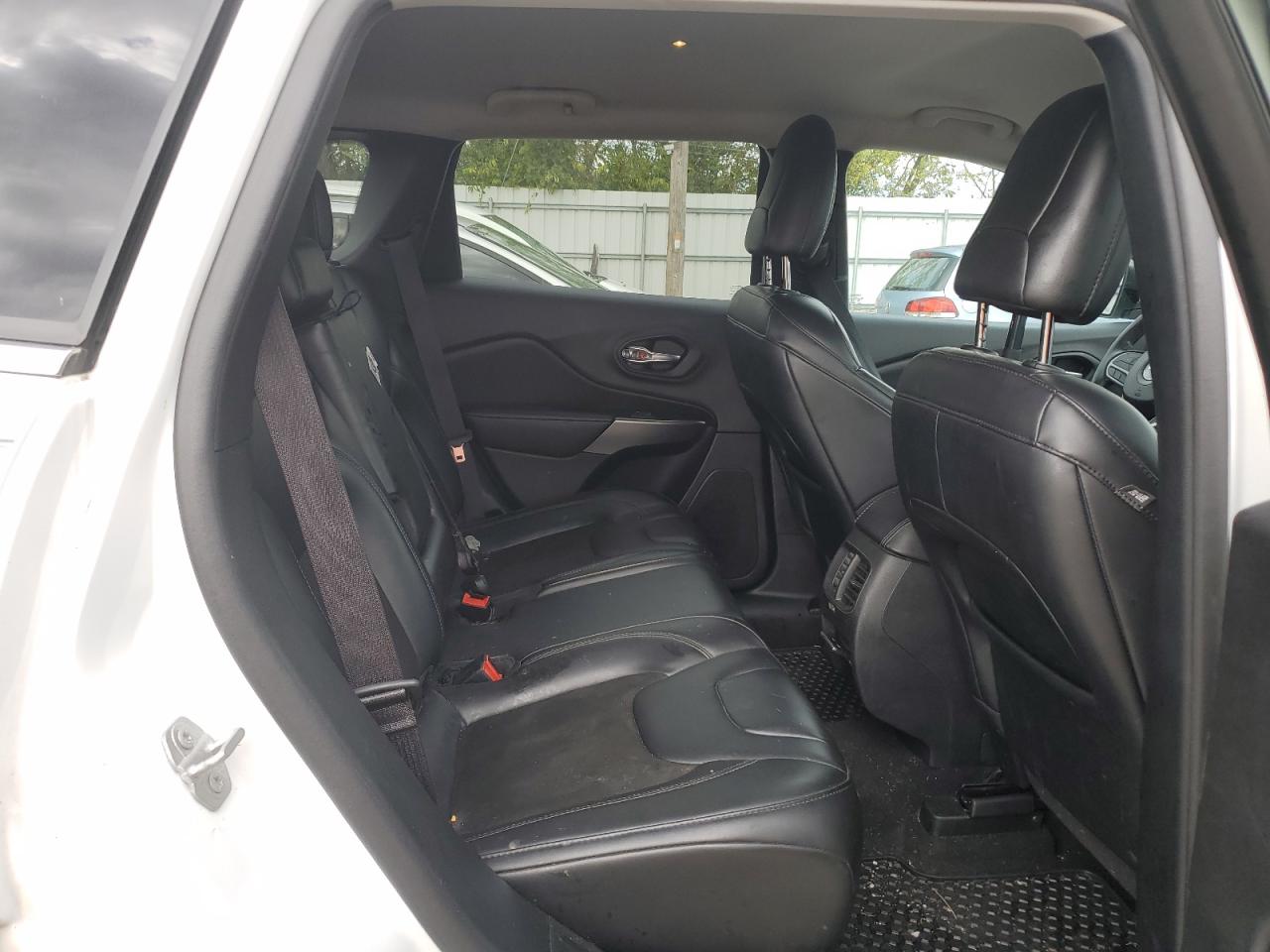 JEEP GRAND CHEROKEE LATITUDE PLUS