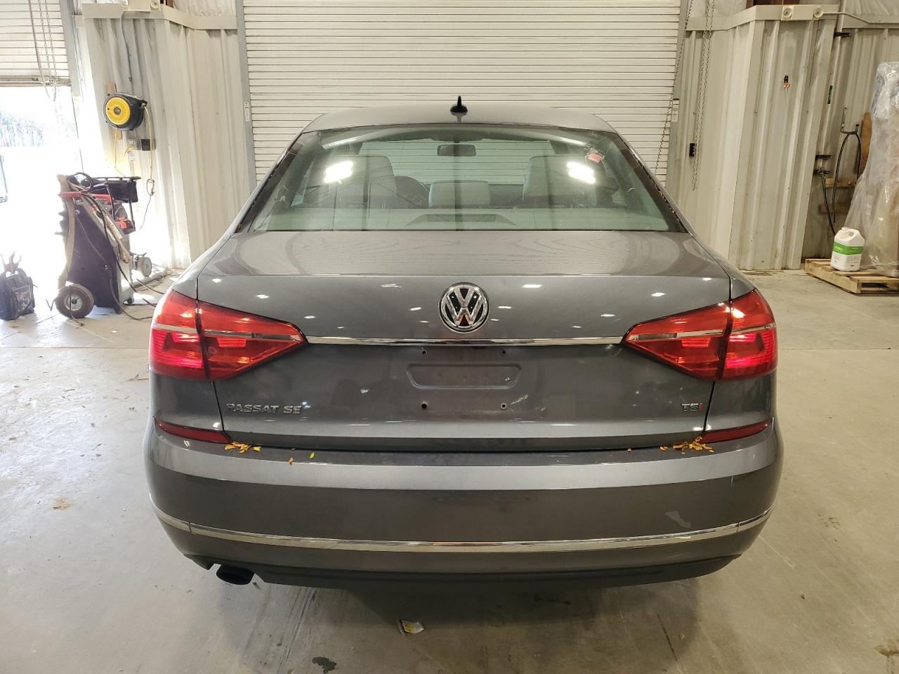 VOLKSWAGEN PASSAT SE