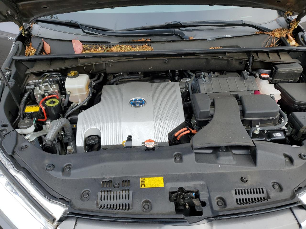 TOYOTA HIGHLANDER HYBRID