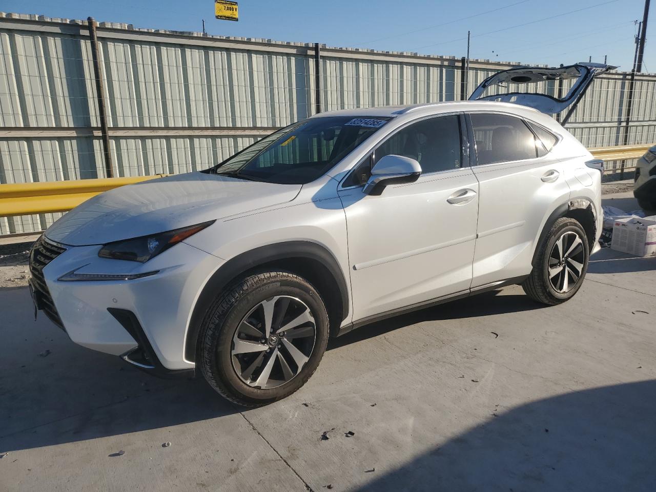 LEXUS NX 300 BASE