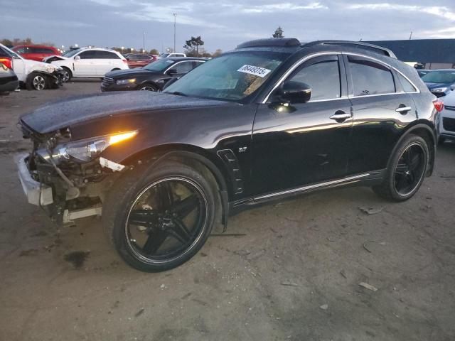 INFINITI QX70
