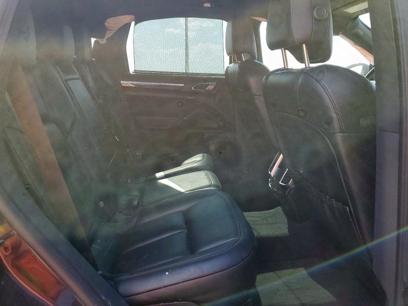 2018 PORSCHE CAYENNE WP1AA2A2XJKA00959