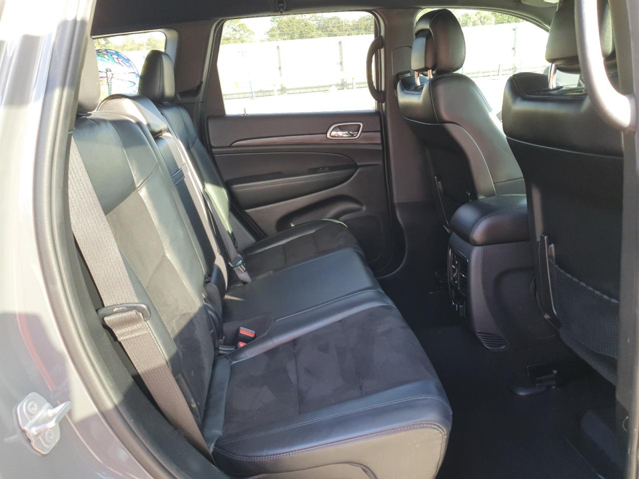 JEEP GRAND CHEROKEE LAREDO