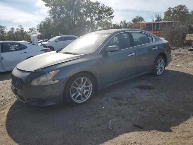 NISSAN MAXIMA S