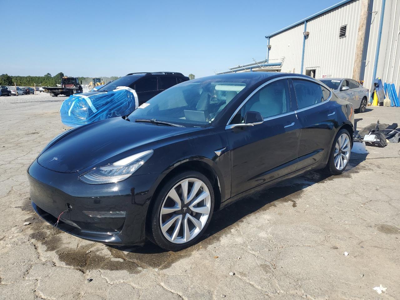 TESLA MODEL 3