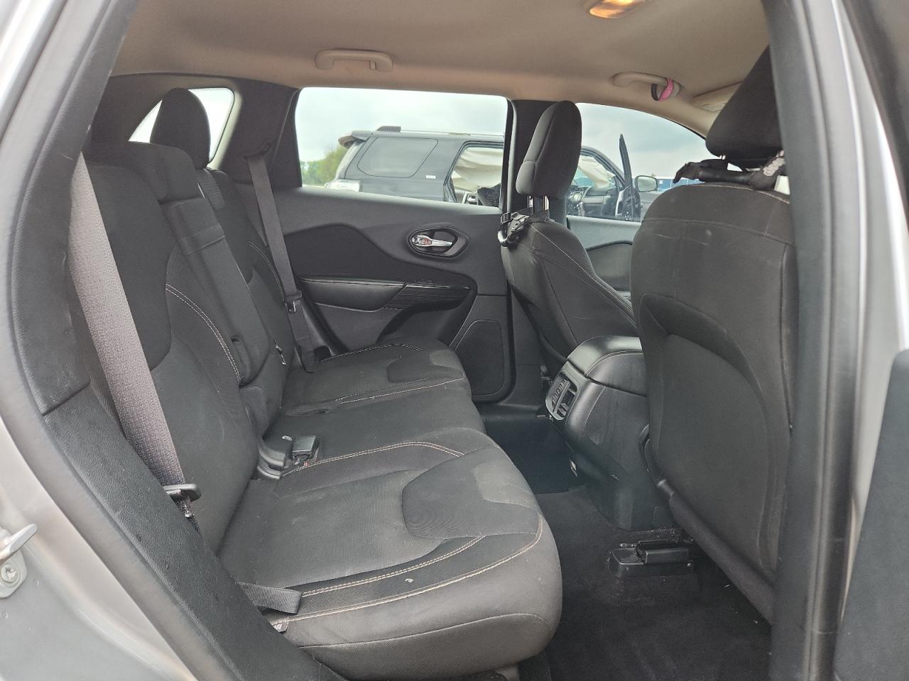 JEEP GRAND CHEROKEE LATITUDE