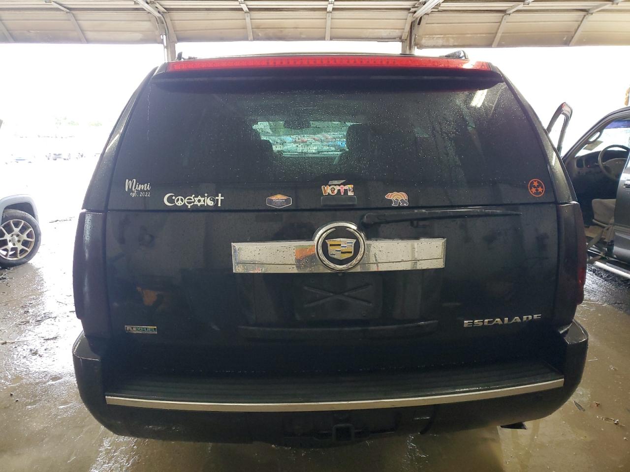 CADILLAC ESCALADE LUXURY