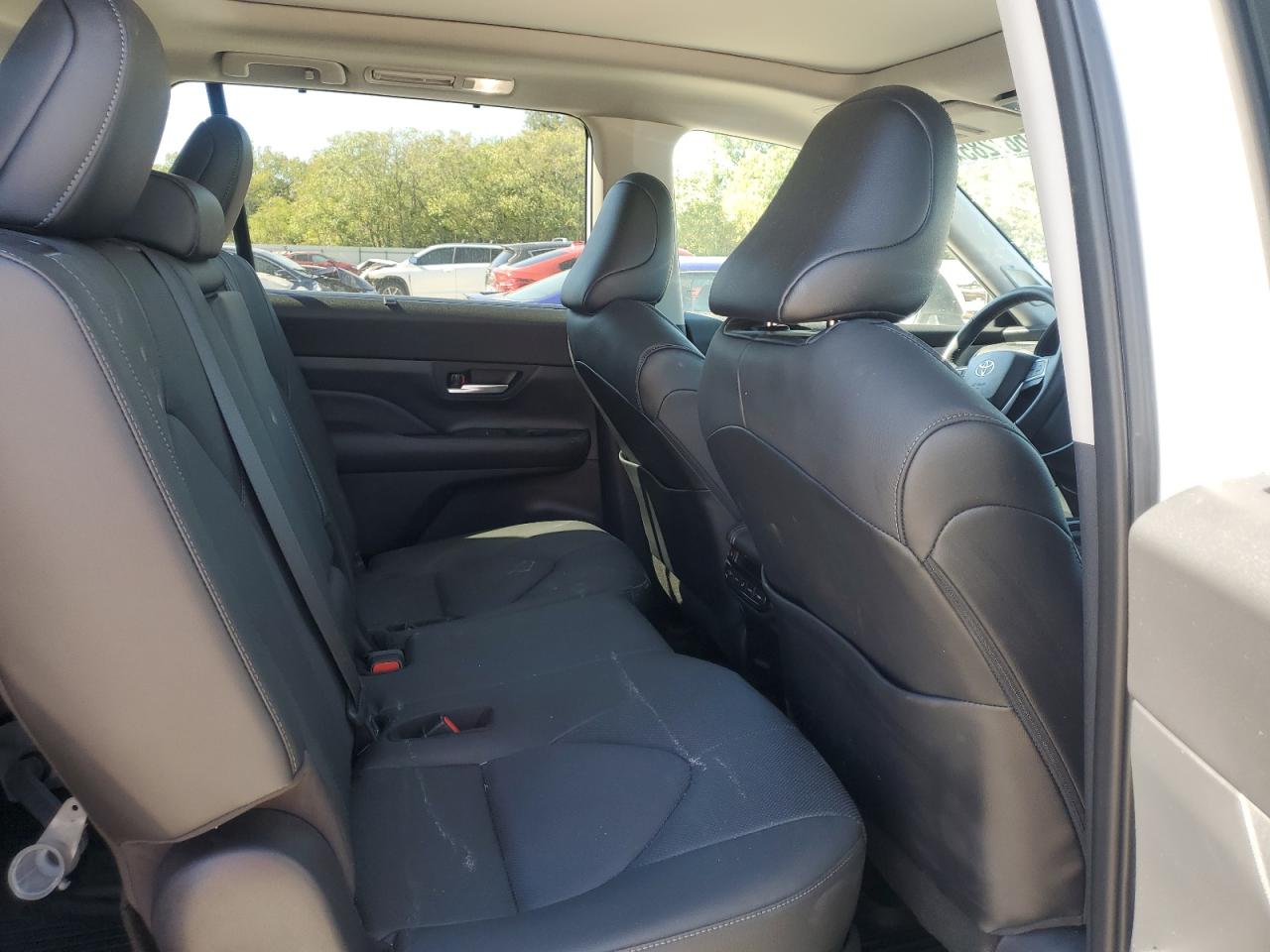 TOYOTA HIGHLANDER LE