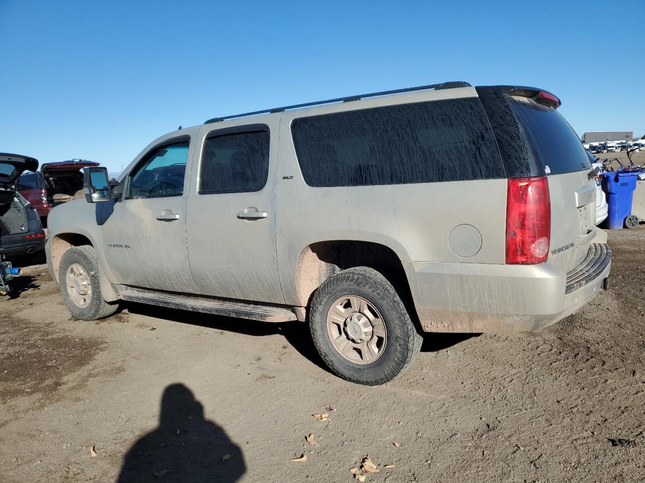 GMC YUKON K2500 SLT