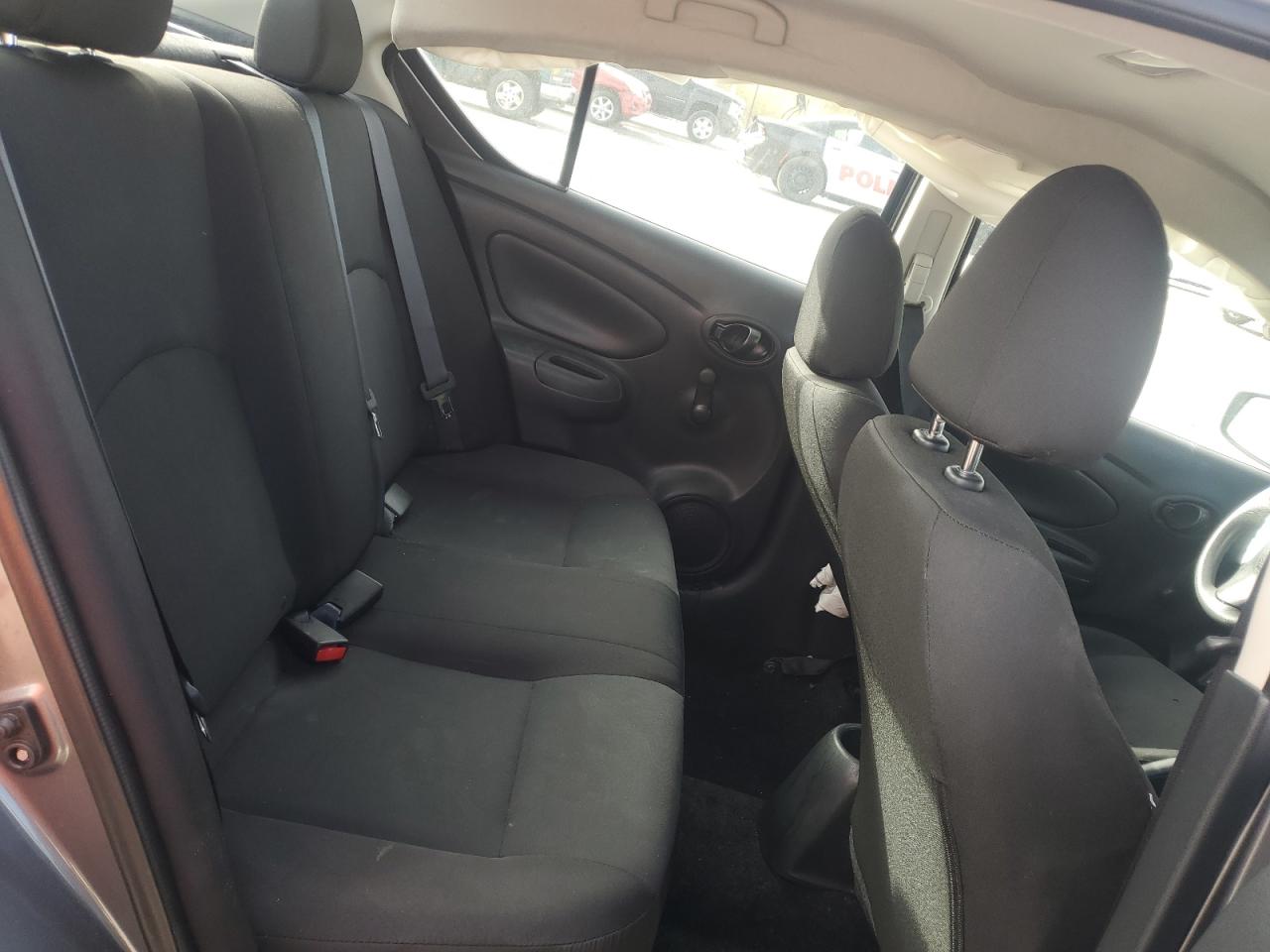 NISSAN VERSA S