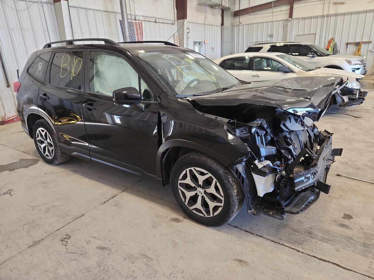 SUBARU FORESTER PREMIUM