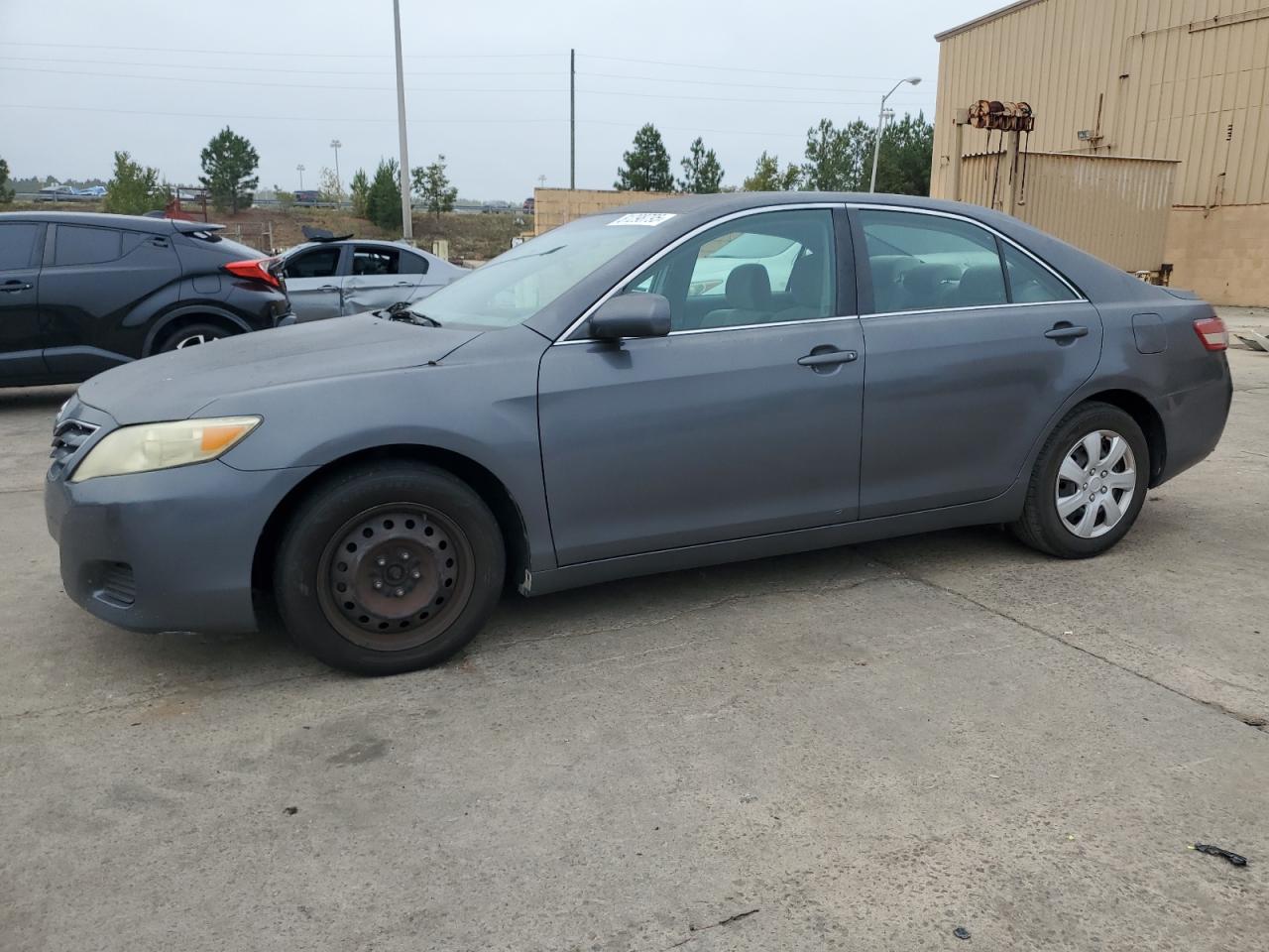 TOYOTA CAMRY BASE