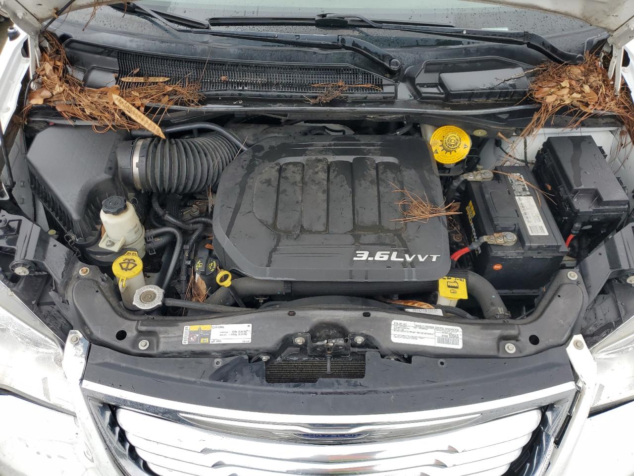 CHRYSLER TOWN & COUNTRY TOURING