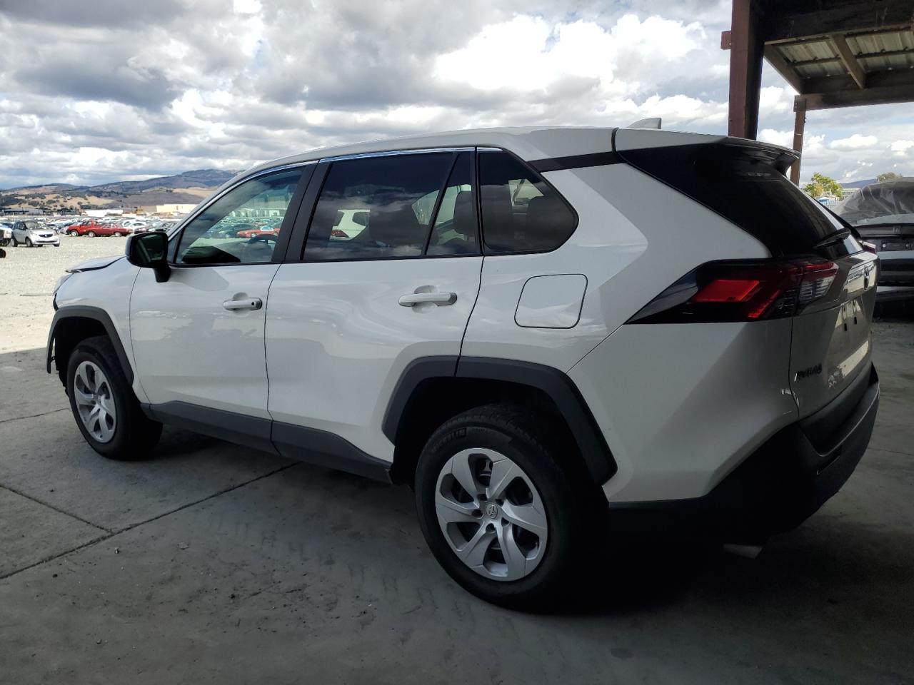TOYOTA RAV4 LE