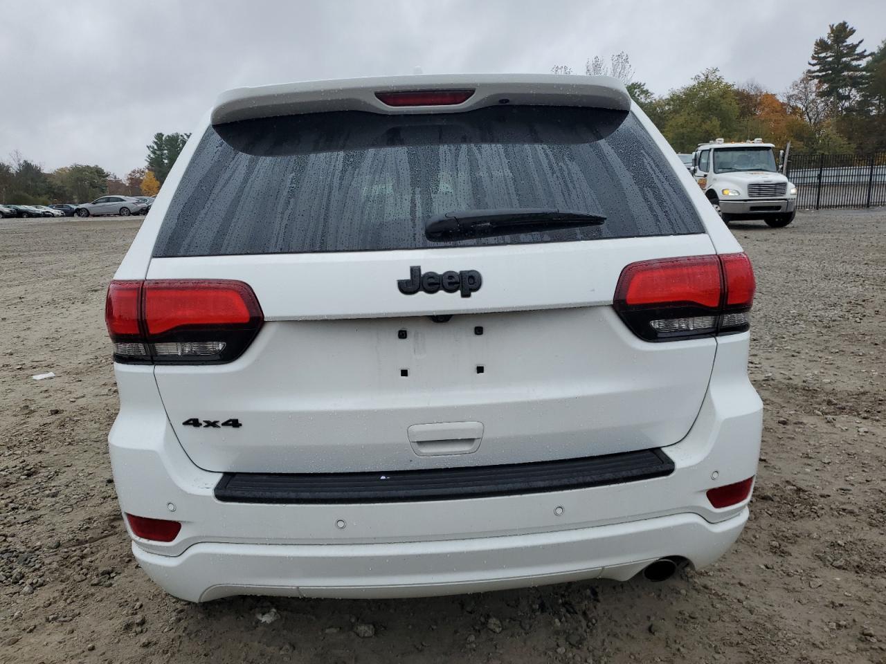JEEP GRAND CHEROKEE LAREDO