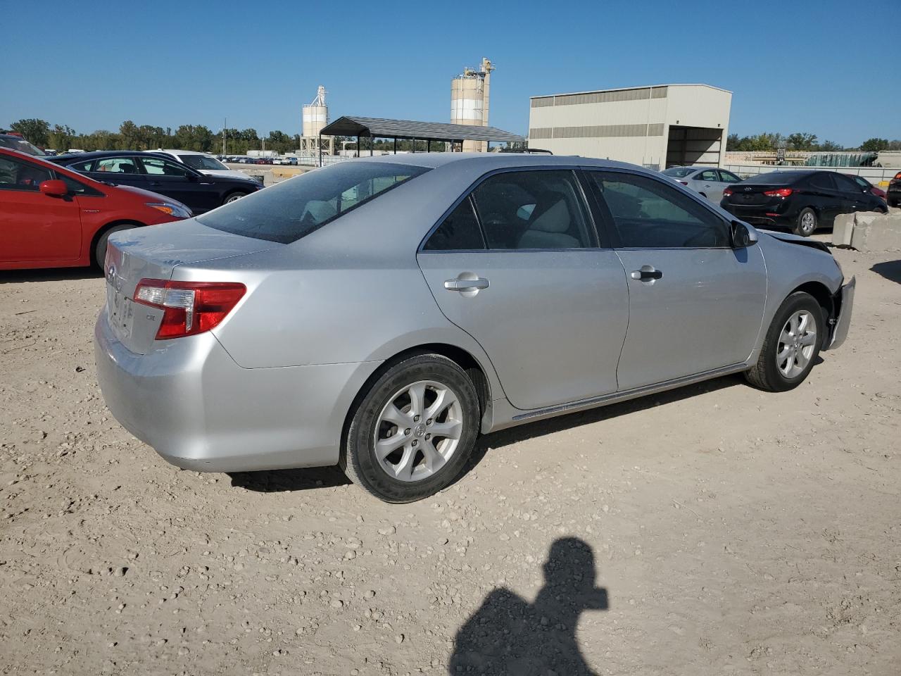 TOYOTA CAMRY BASE