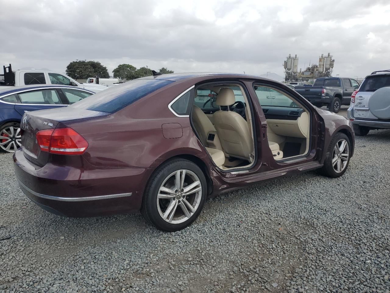 VOLKSWAGEN PASSAT SEL