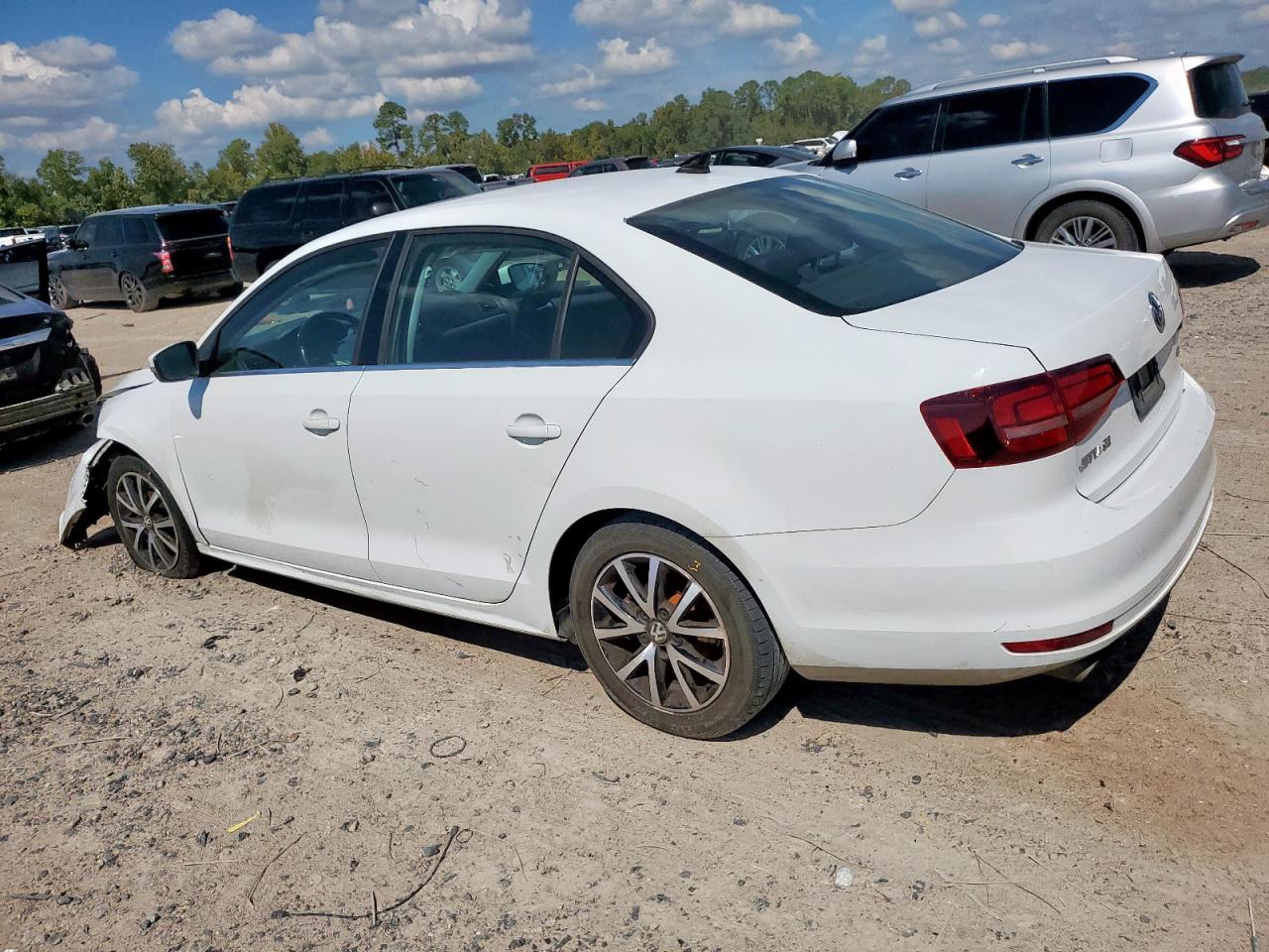 VOLKSWAGEN JETTA SE
