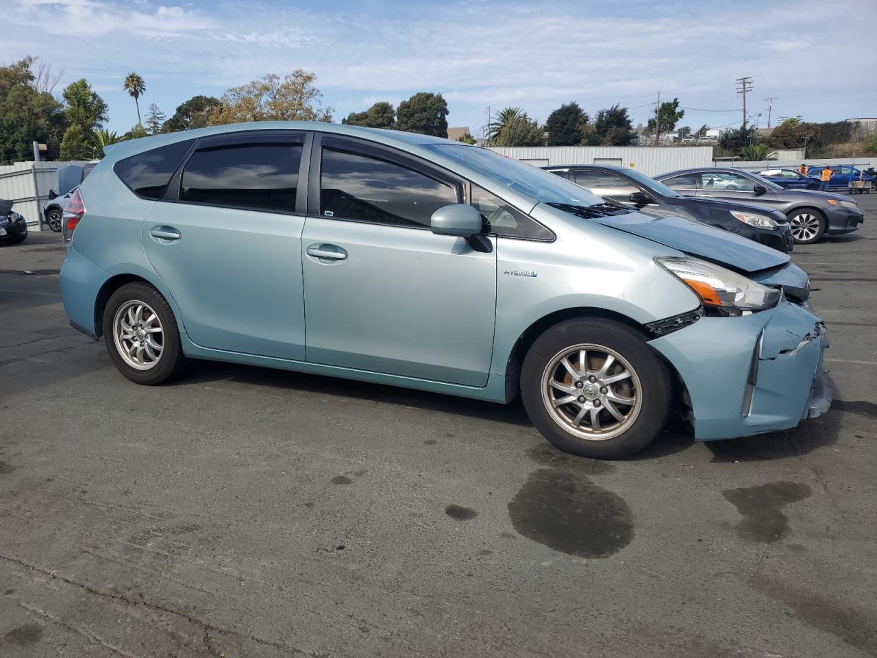 TOYOTA PRIUS V
