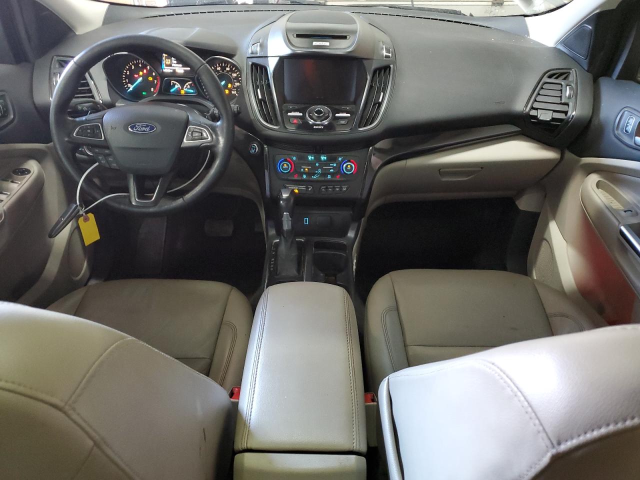 FORD ESCAPE TITANIUM