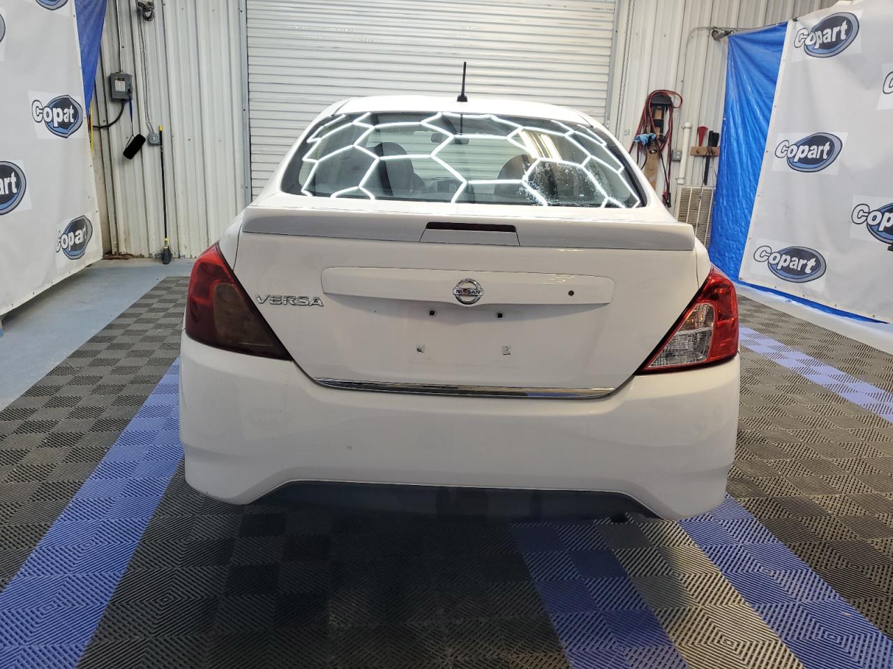 NISSAN VERSA S