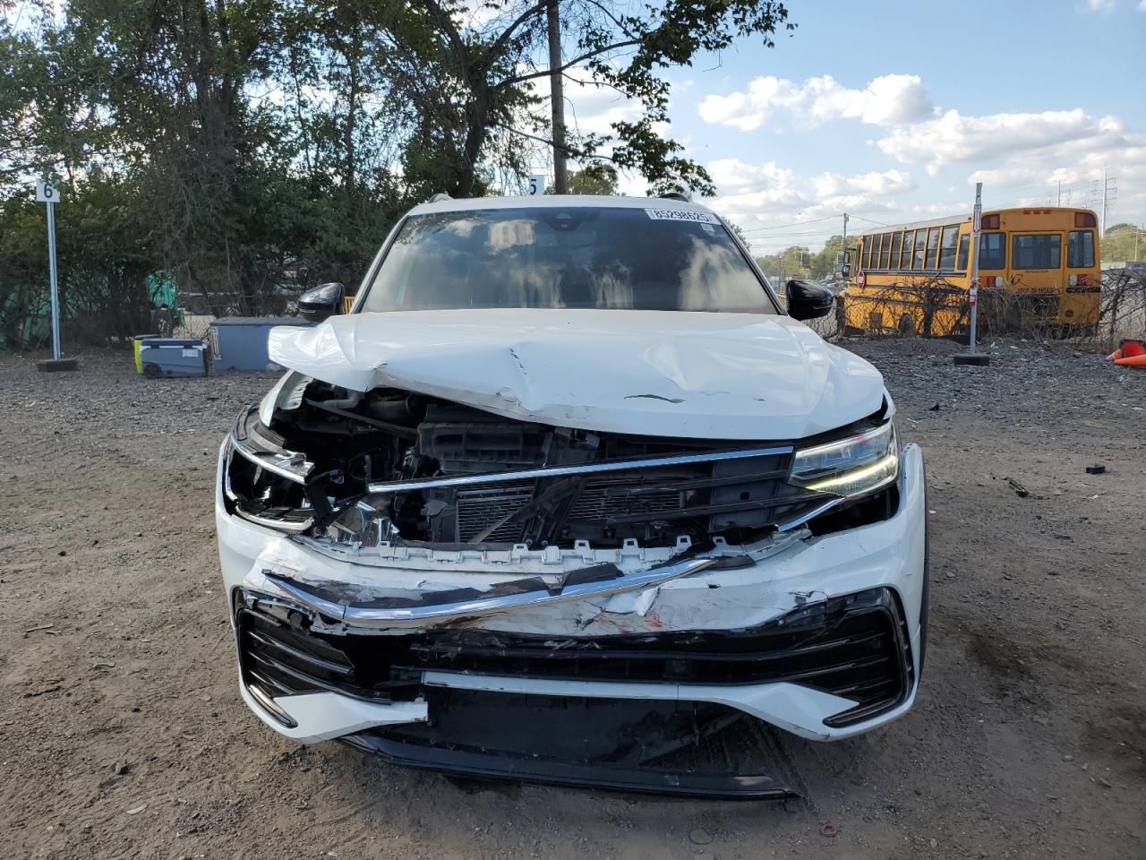 VOLKSWAGEN TIGUAN SE R-LINE BLACK