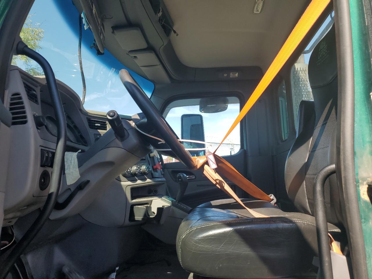 Lot #3263732729 2014 PETERBILT 579